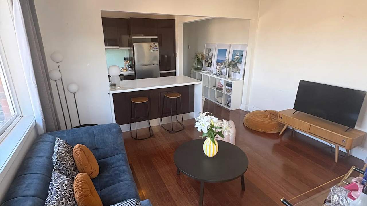 Furnished room in a share house