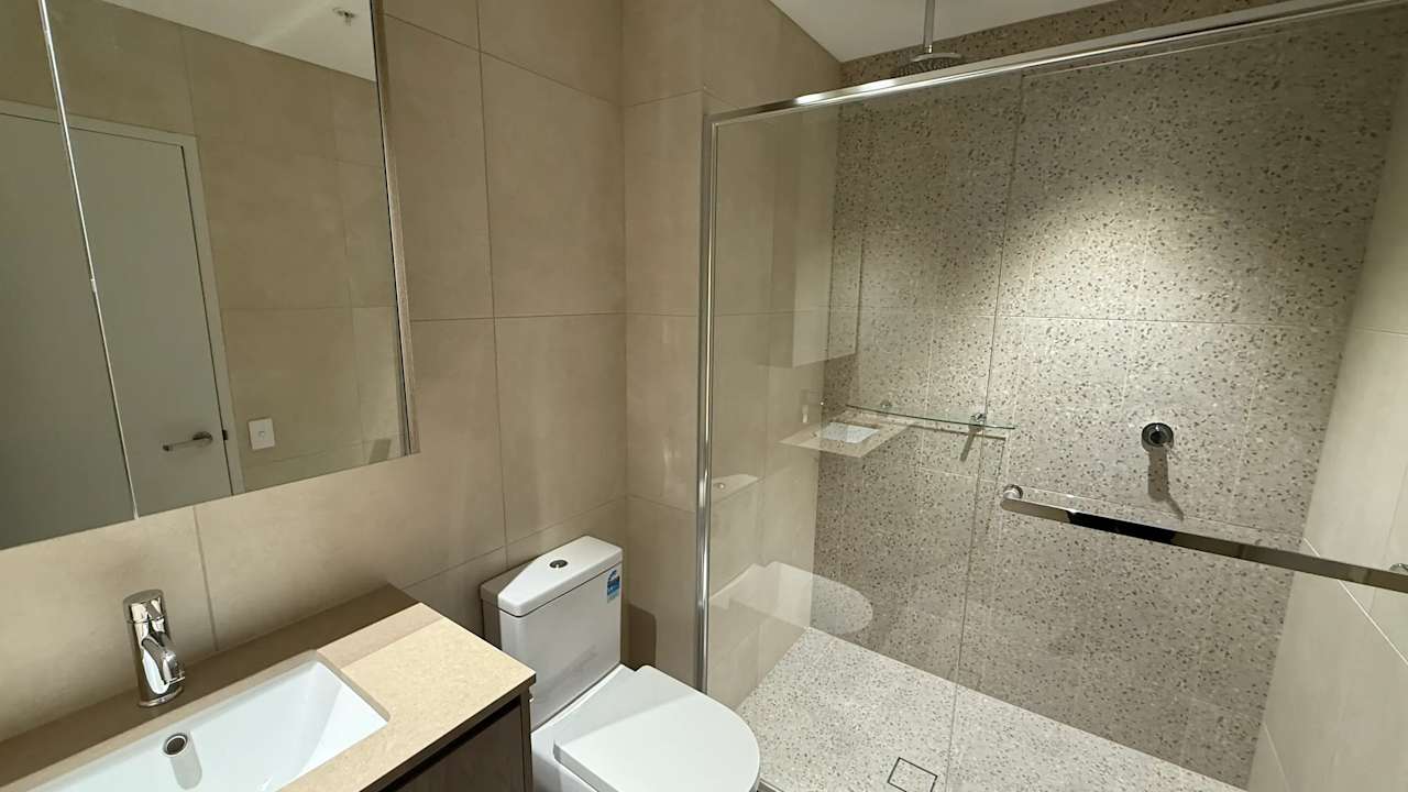 Furnished room with own bathroom