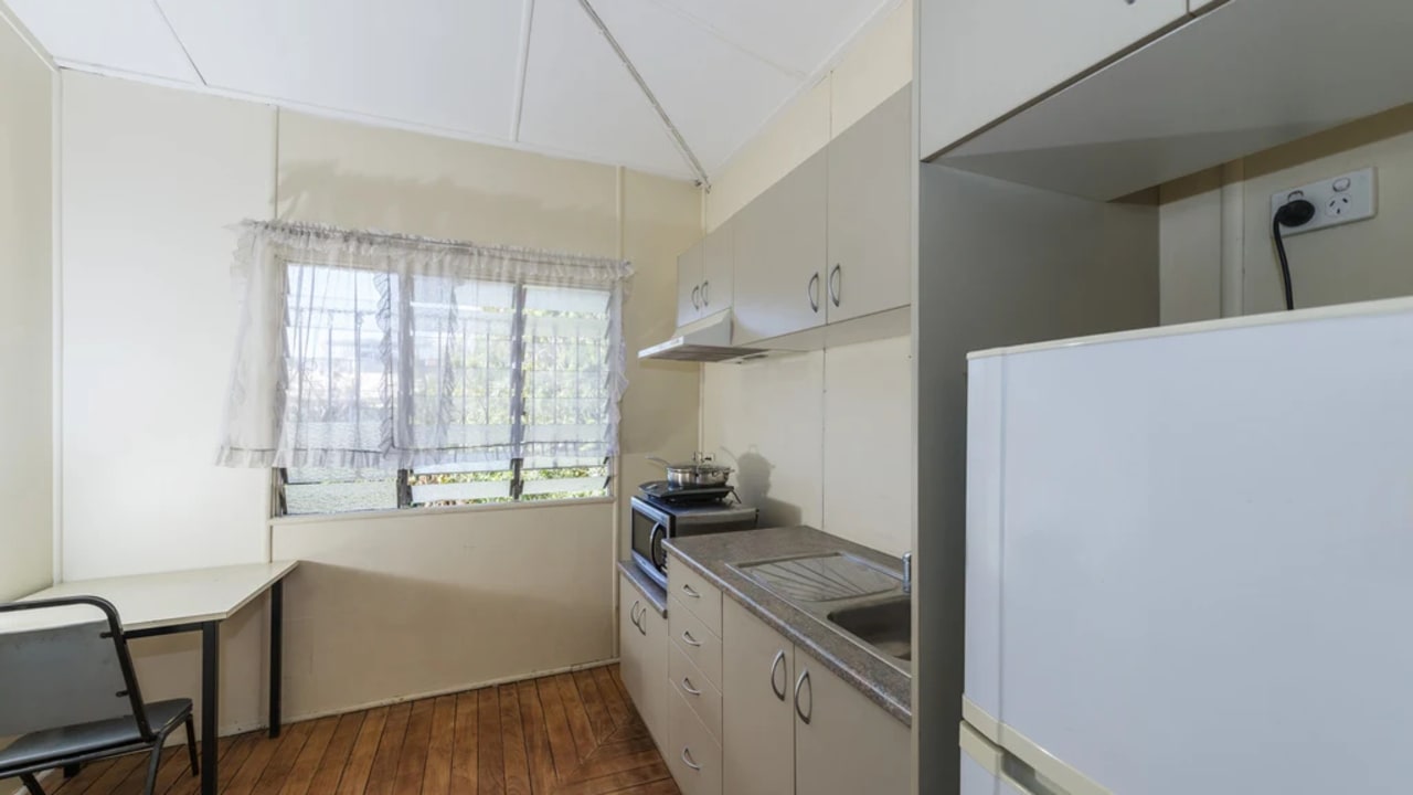 Room studio flat for rent