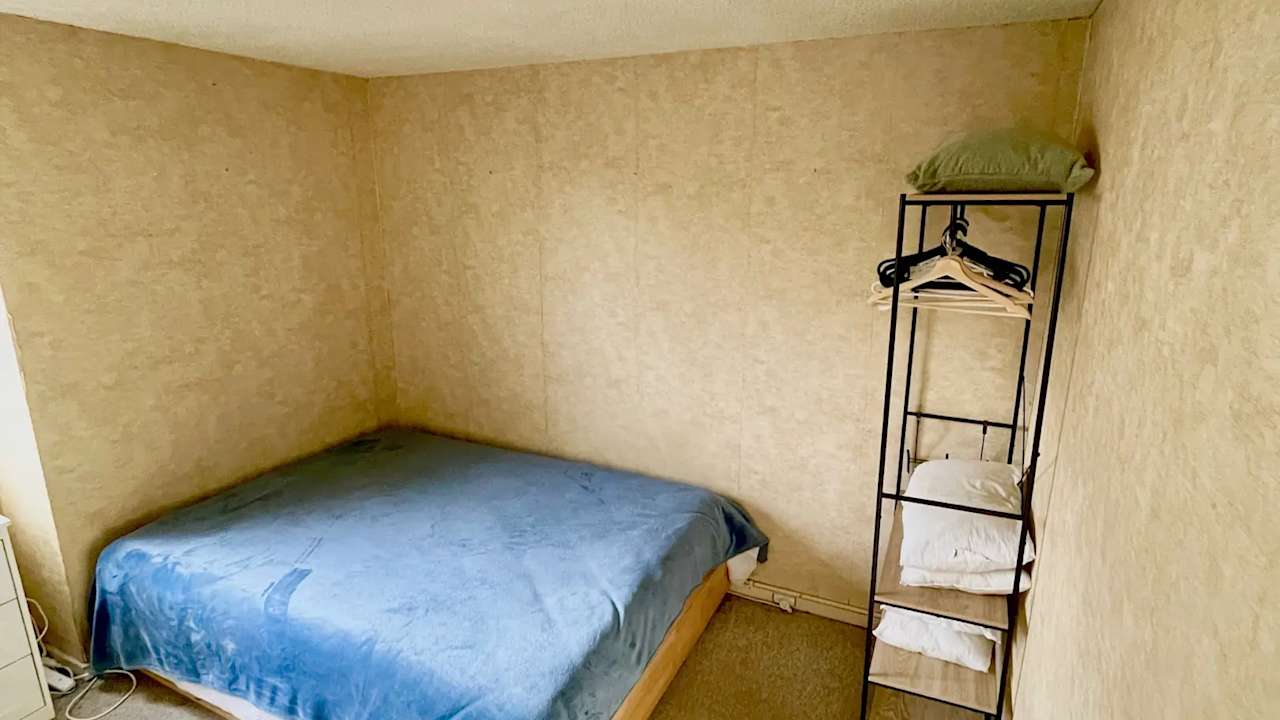 Furnished room in a flatshare