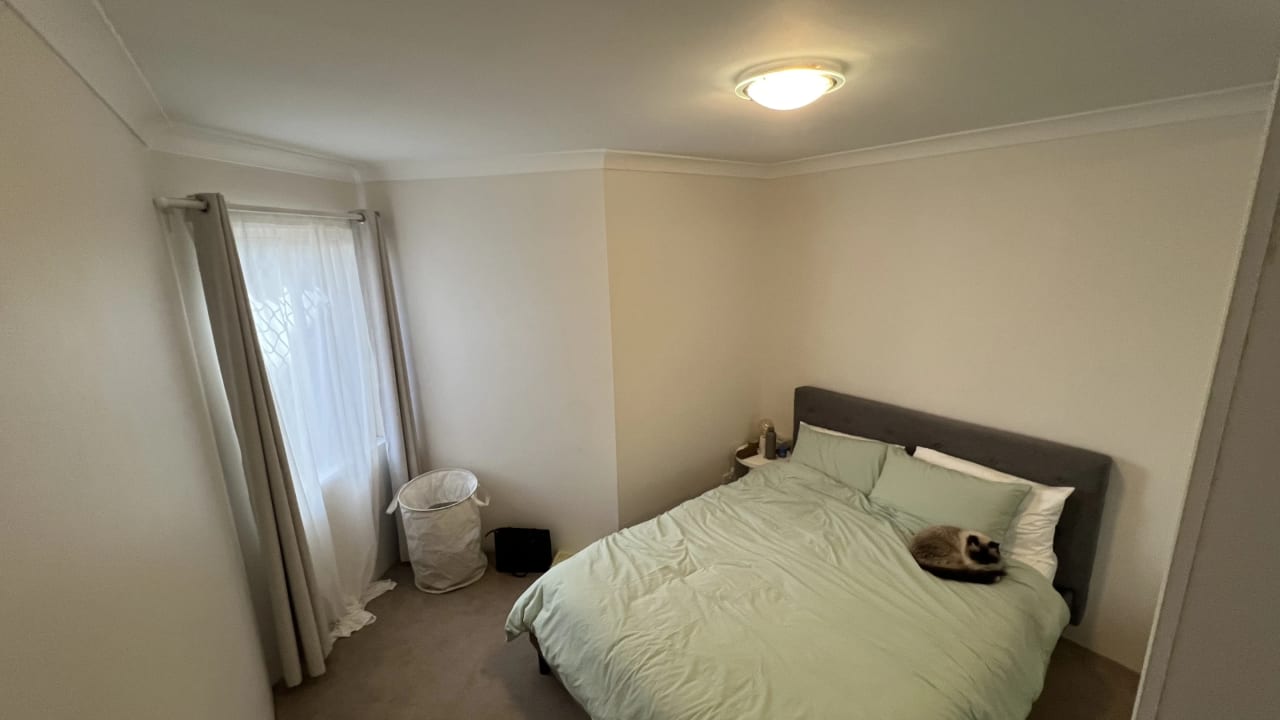 Unfurnished room in a flatshare