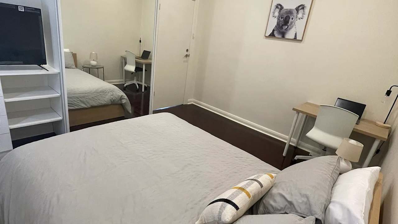 Furnished room in a share house