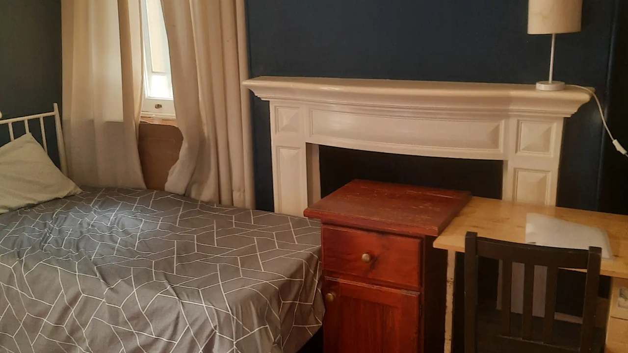 Furnished room in a share house