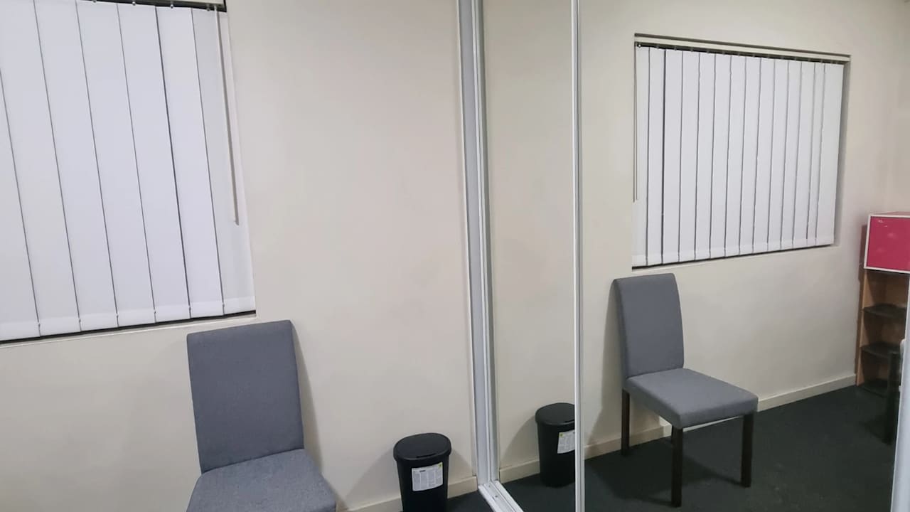 Furnished room in a flatshare