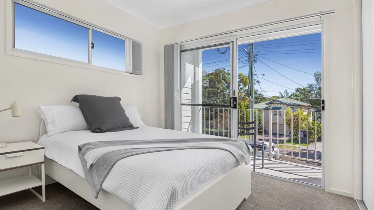 Furnished room studio flat for rent