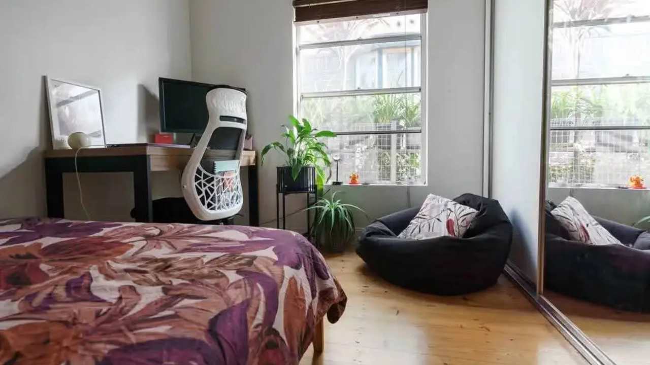 Unfurnished room in a share house