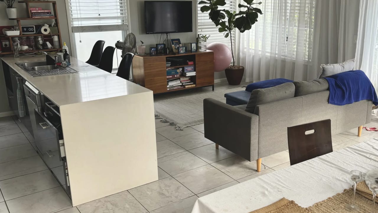 Unfurnished room in a share house