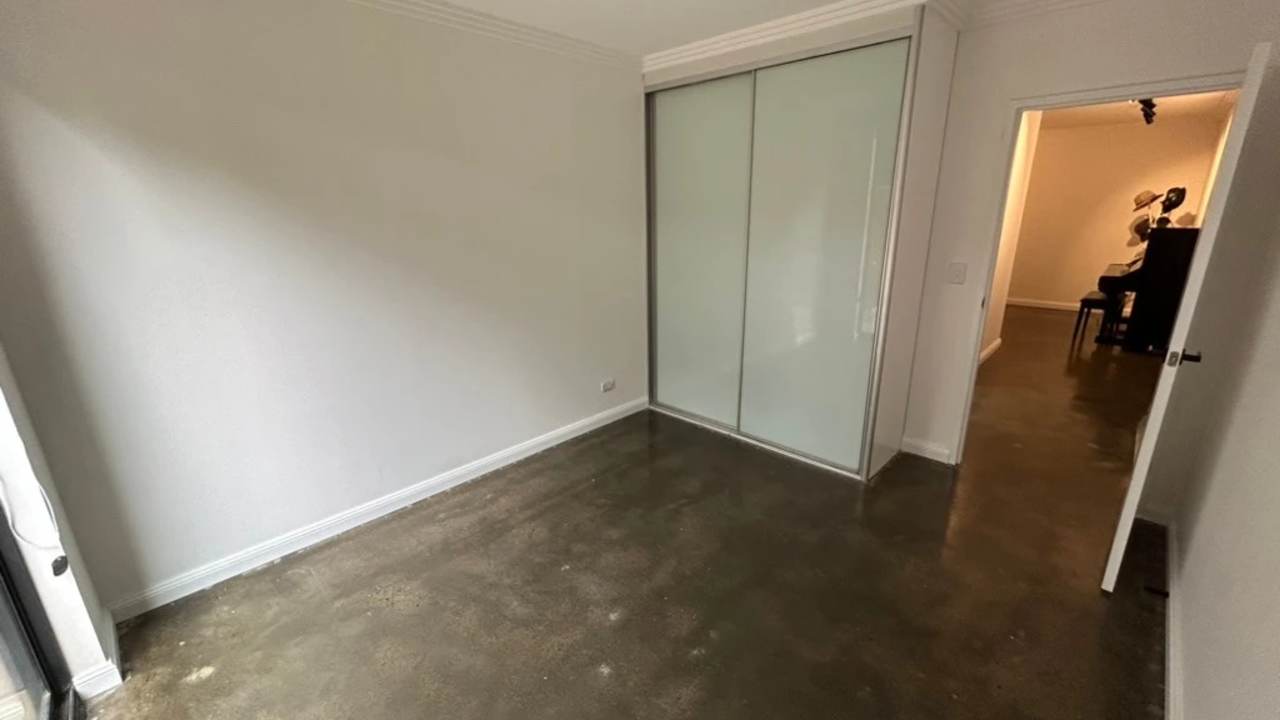 Unfurnished room with own bathroom