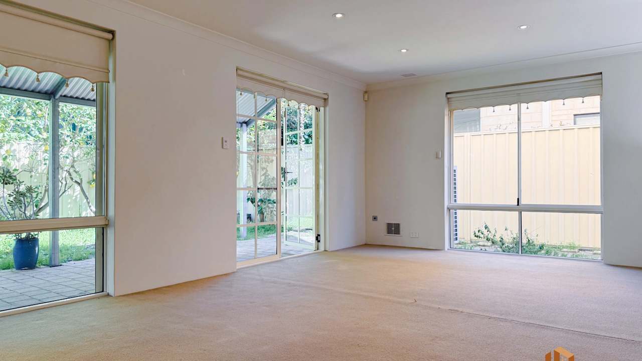 Furnished room in a share house