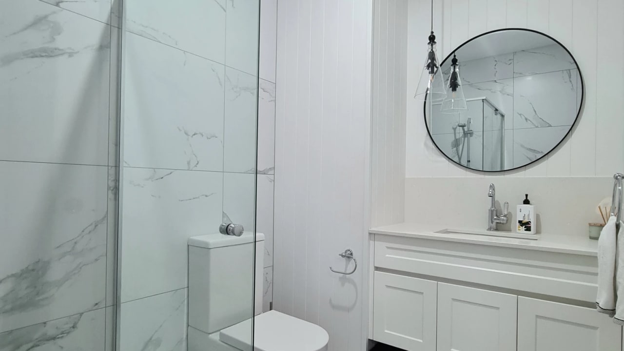 Furnished room with own bathroom