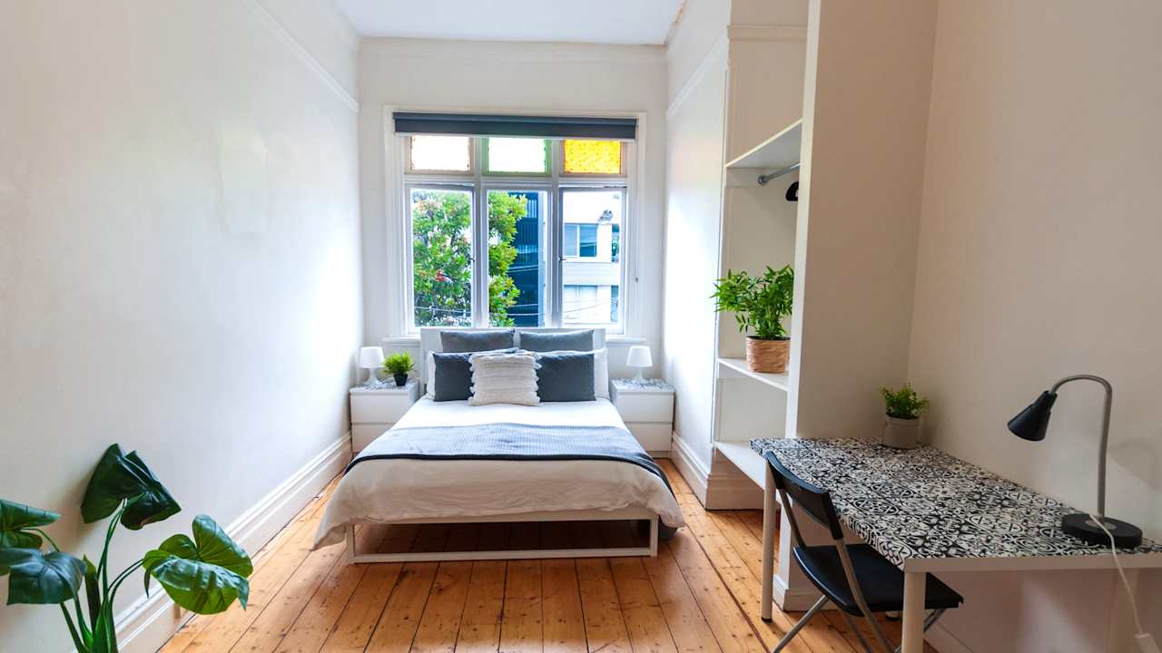 Furnished room in a share house