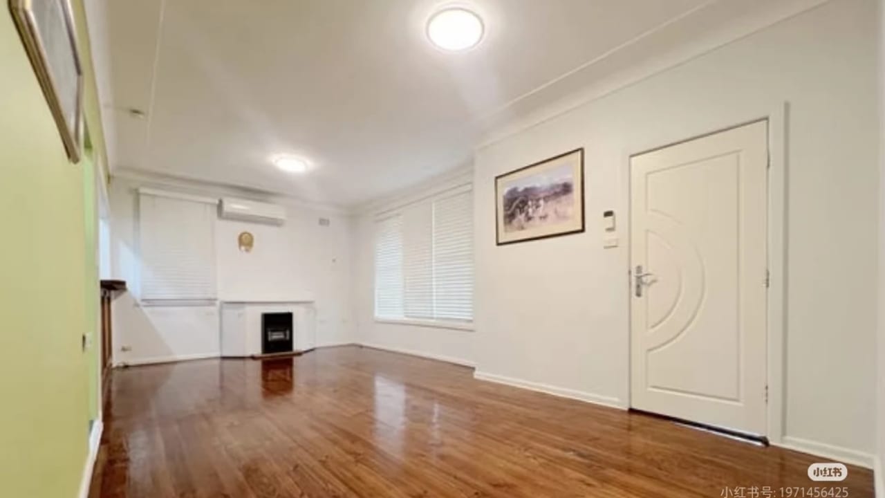 Room in a share house