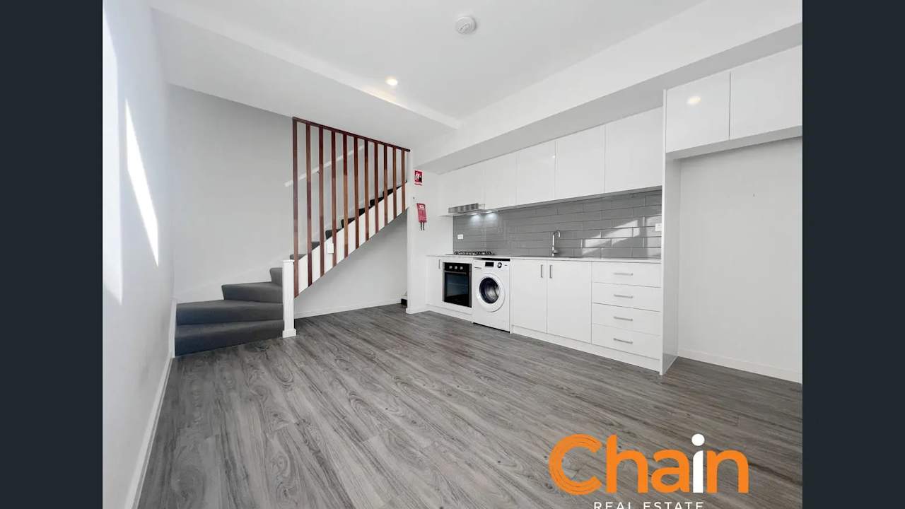 Unfurnished room studio flat for rent