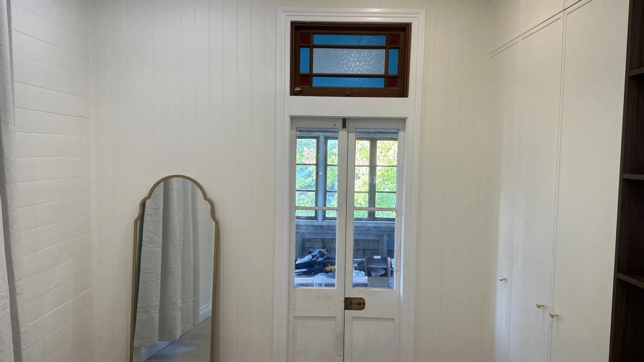 Room in a share house