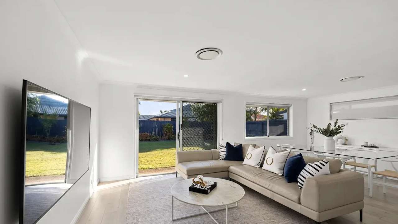 Unfurnished room with own bathroom