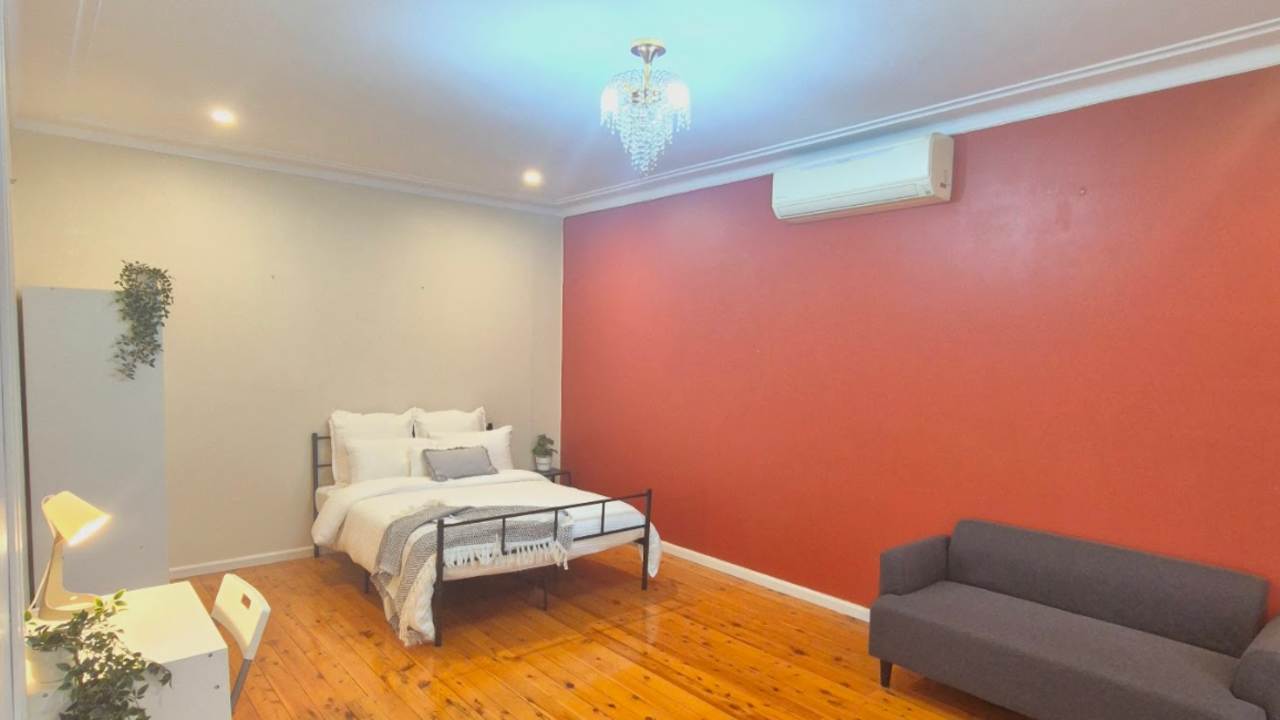 Furnished room in a share house