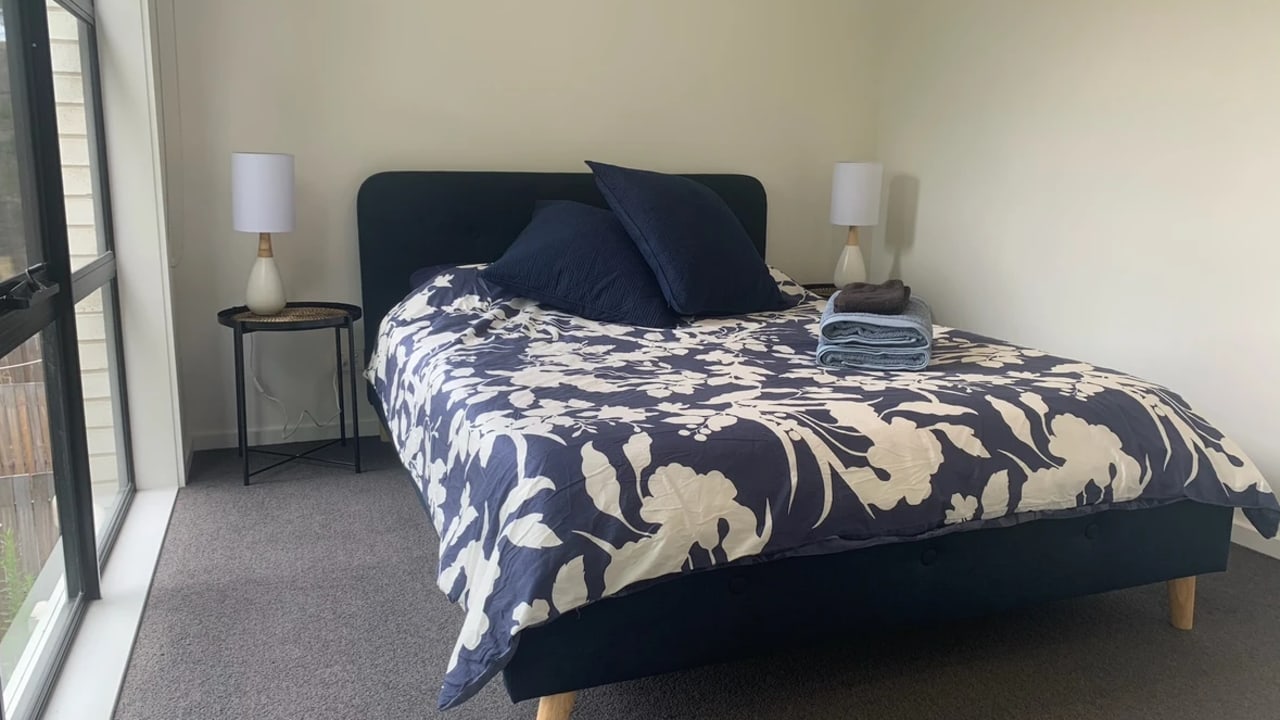 Unfurnished room with own bathroom