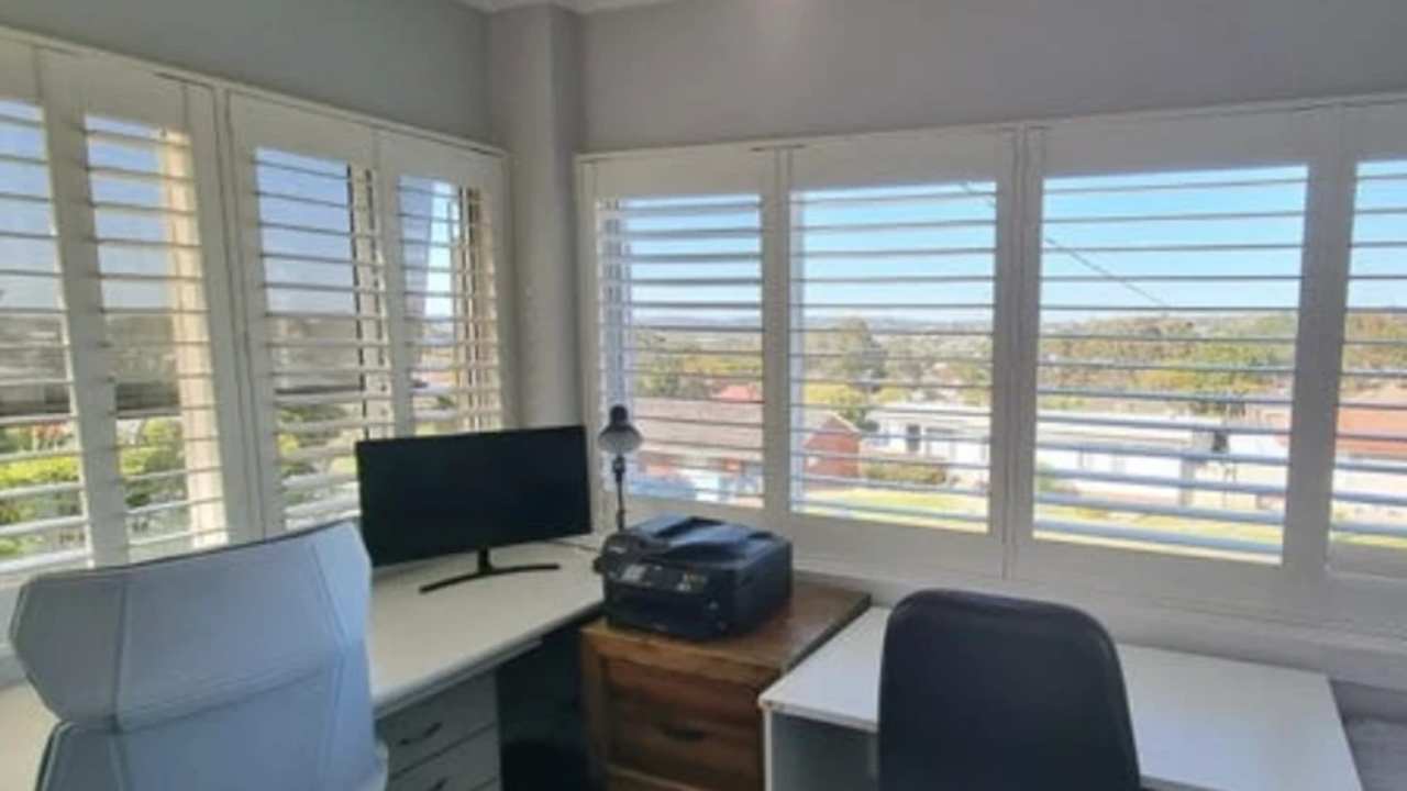 Furnished room in a share house