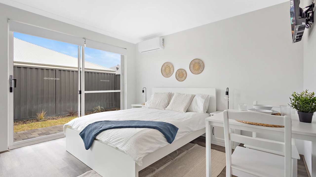 Furnished room with ensuite in a share house