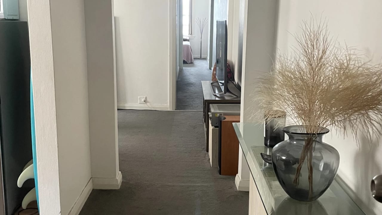 Furnished room in a flatshare