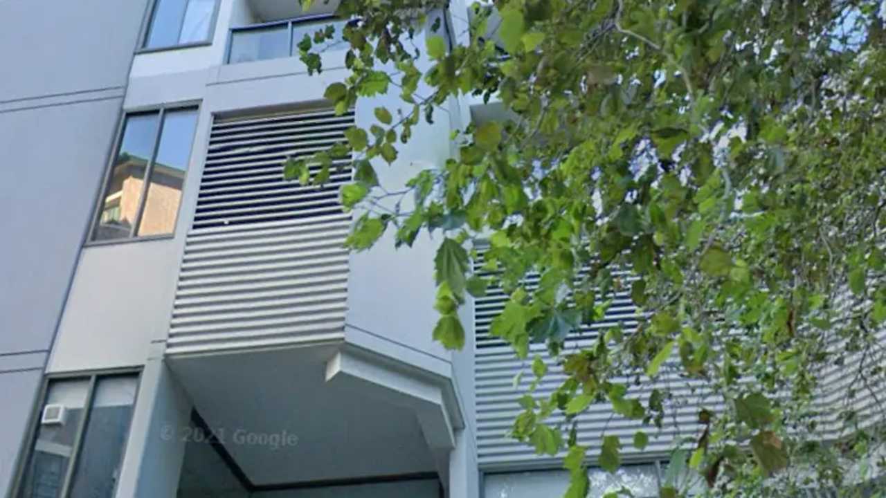 Whole property with 2 rooms for rent