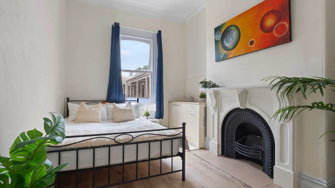 Furnished room in a share house