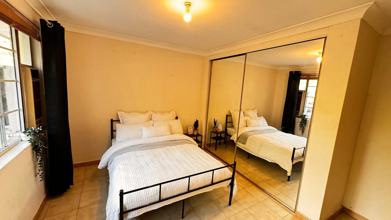 Furnished room in a flatshare