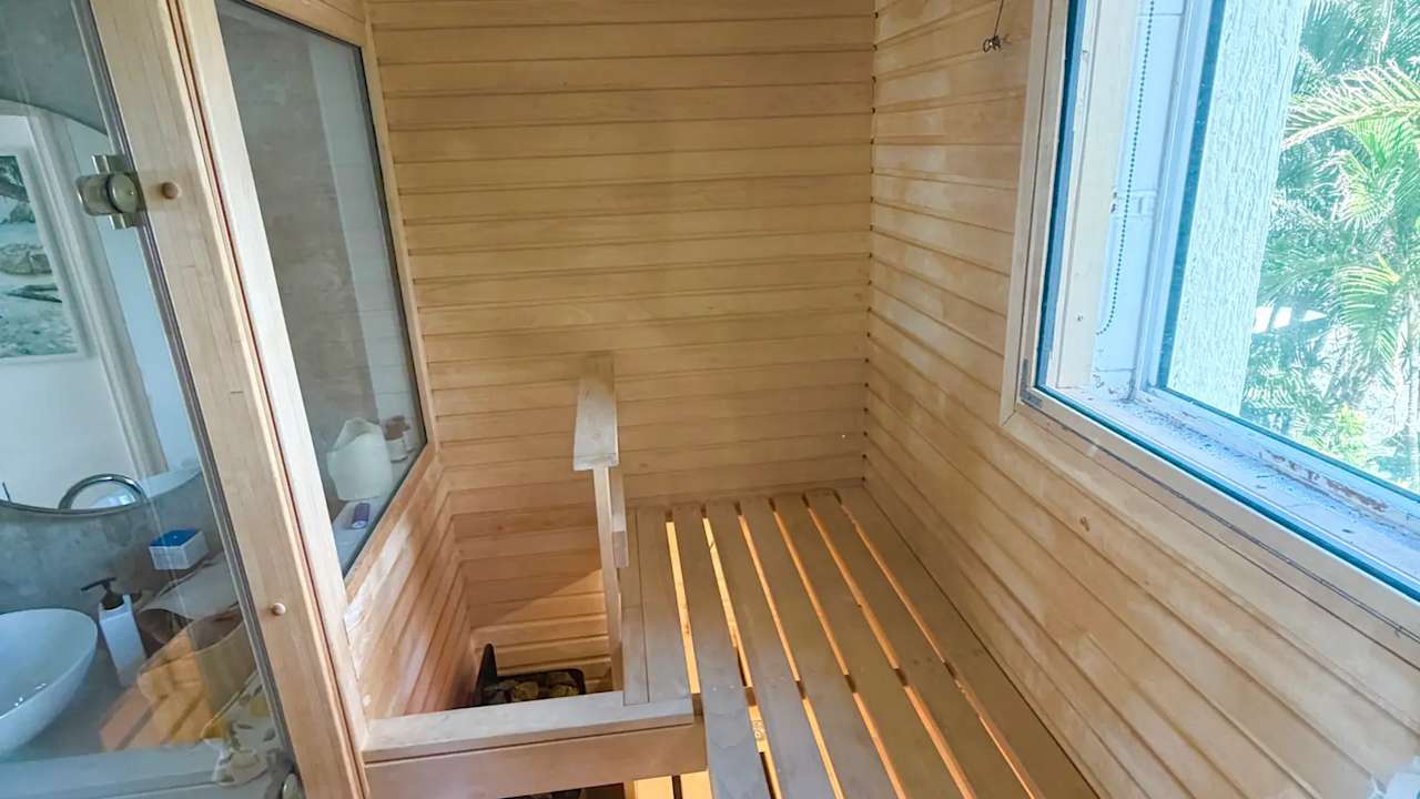 Whole property with 2 rooms for rent