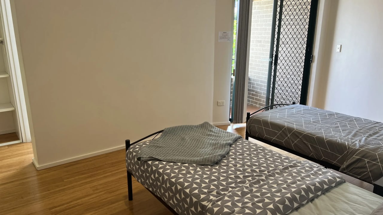 Furnished room with ensuite in a flatshare