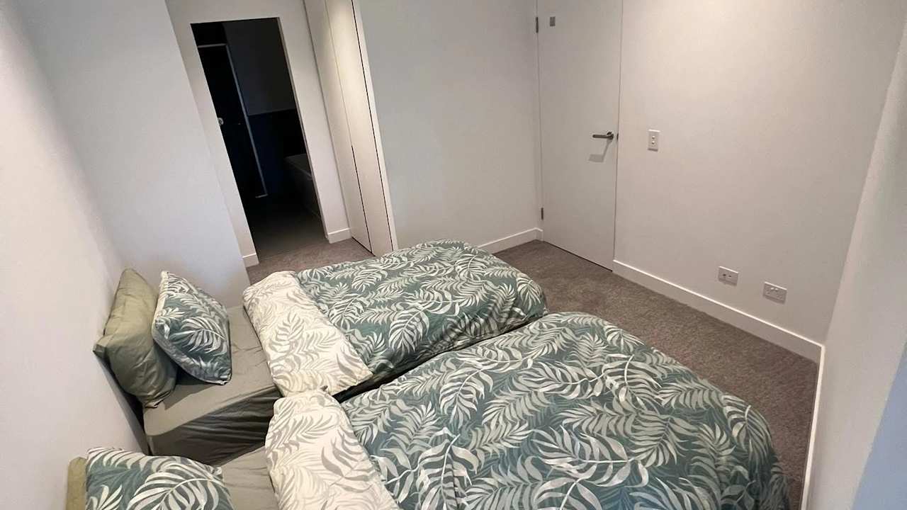 Furnished room with own bathroom