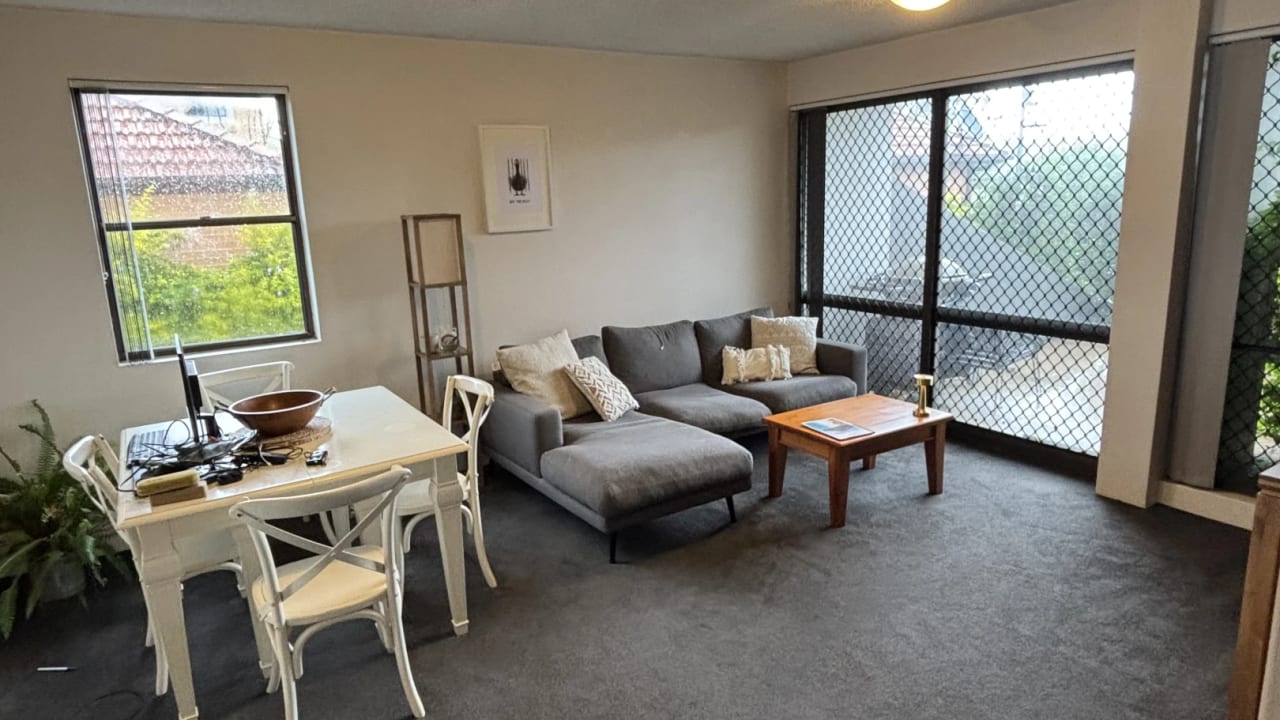 Unfurnished room in a flatshare