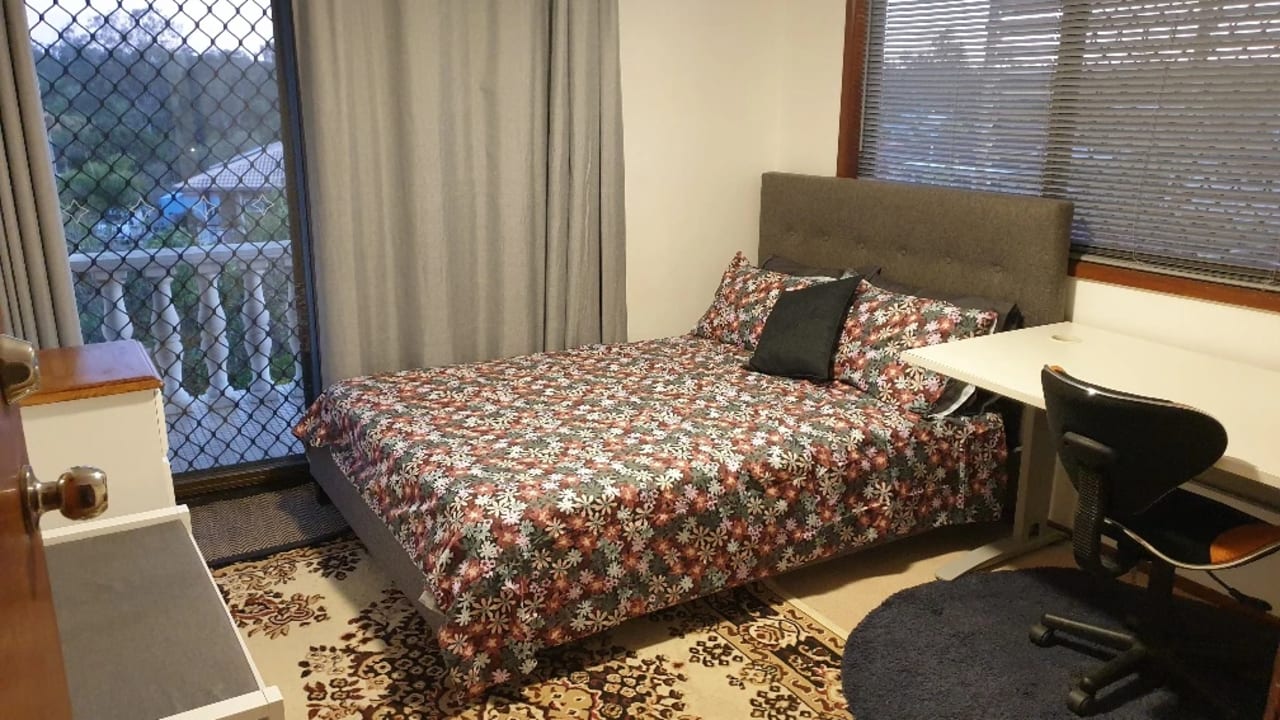 Room in a share house