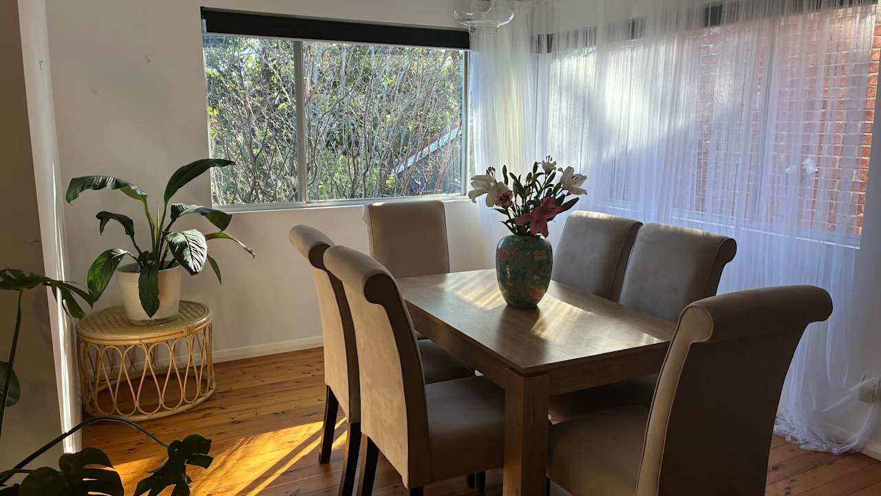 Room in a share house