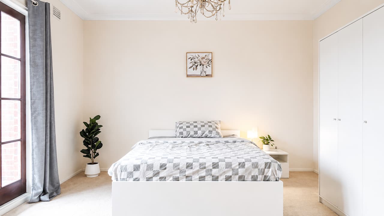 Furnished room in a share house