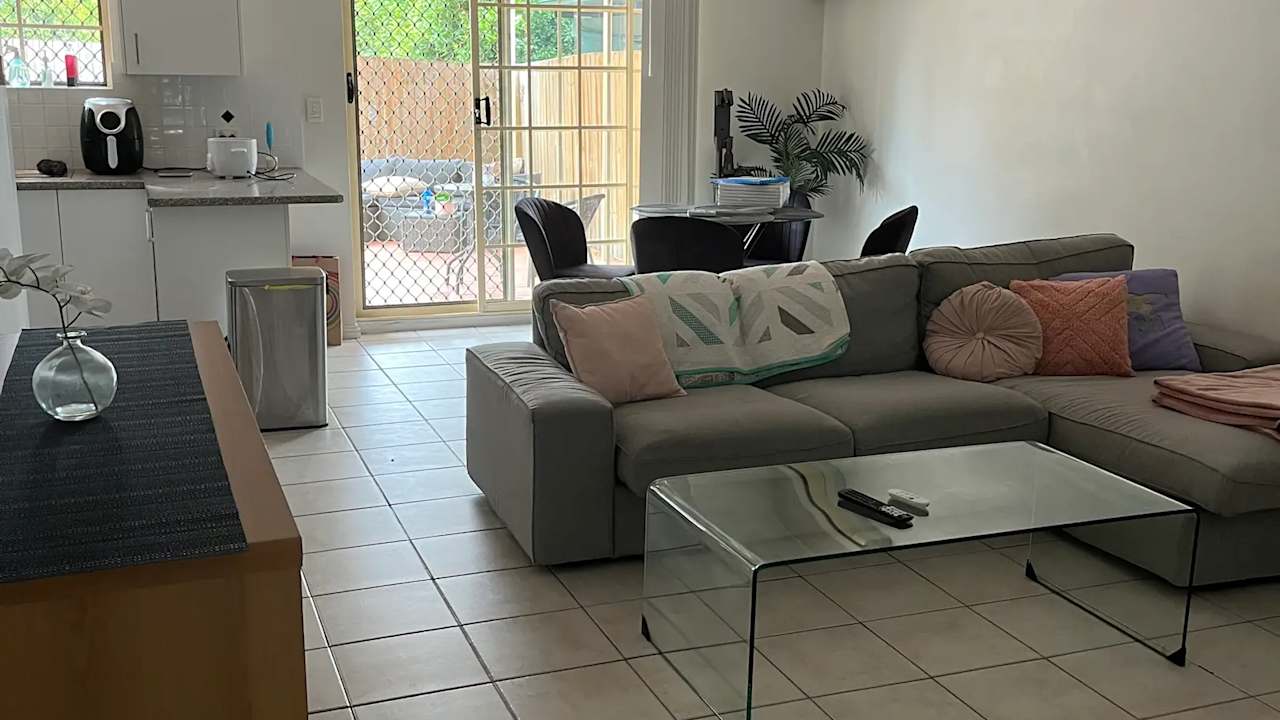 Unfurnished room in a share house