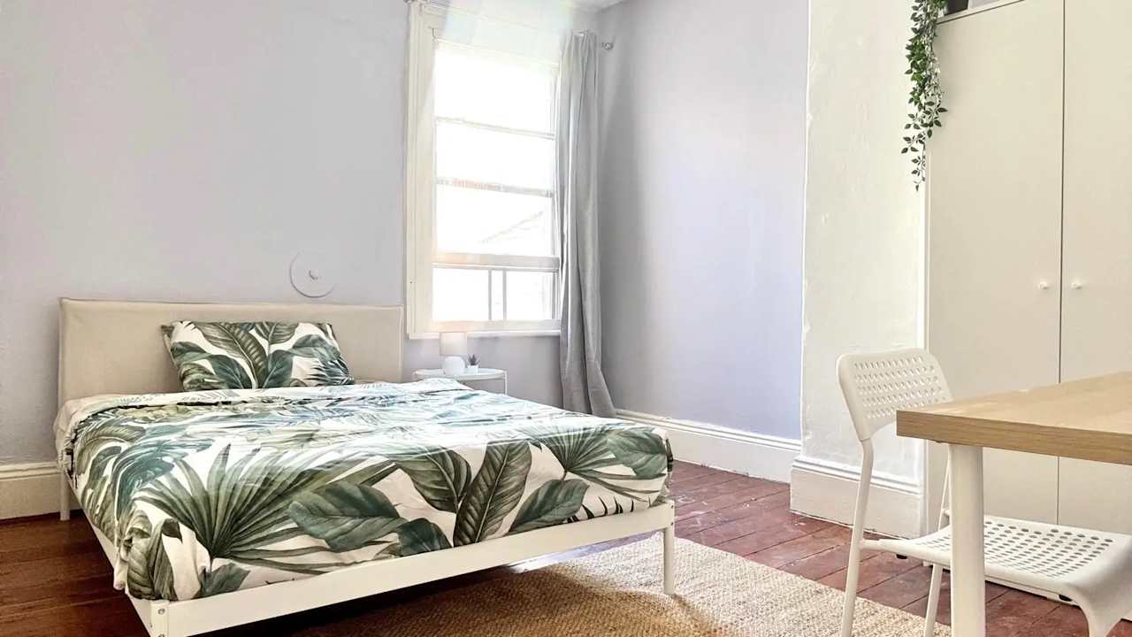 Furnished room in a share house