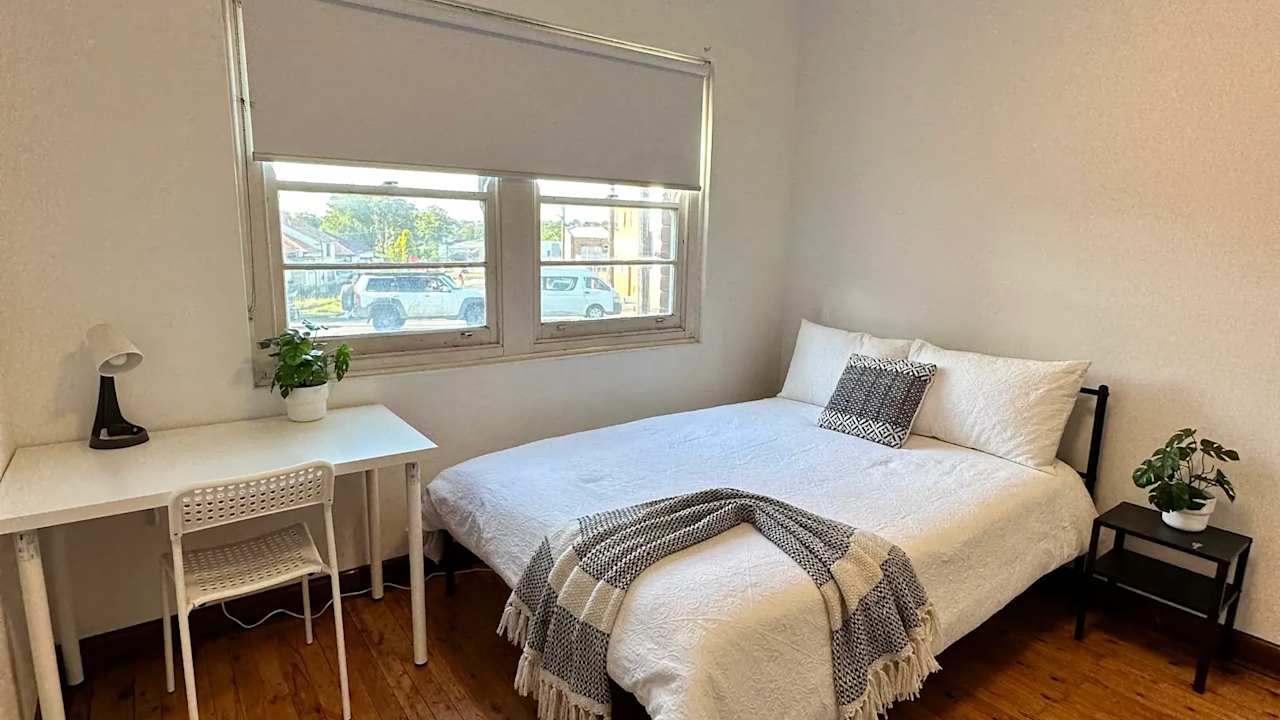 Furnished room in a share house