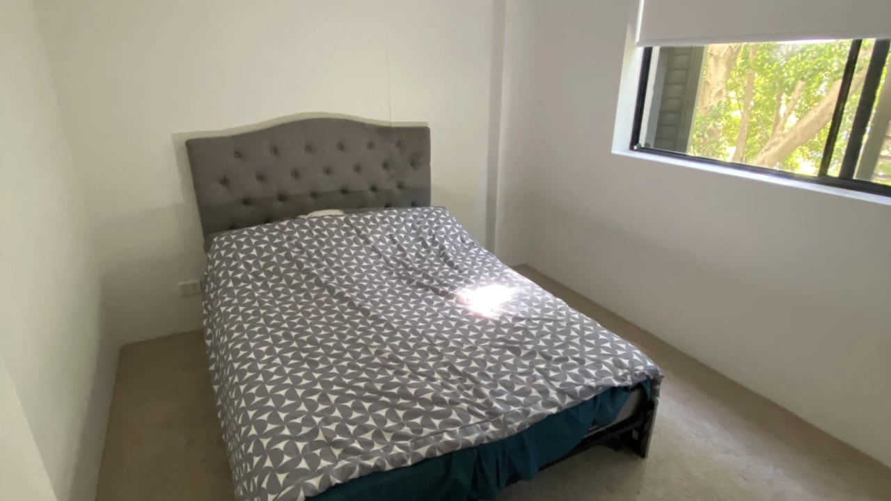 Furnished room in a flatshare
