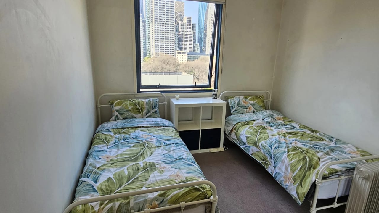 Furnished room in a flatshare