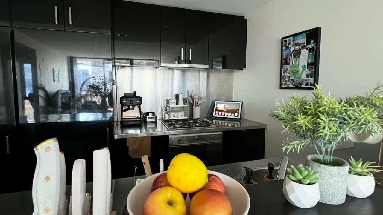 Furnished room in a flatshare