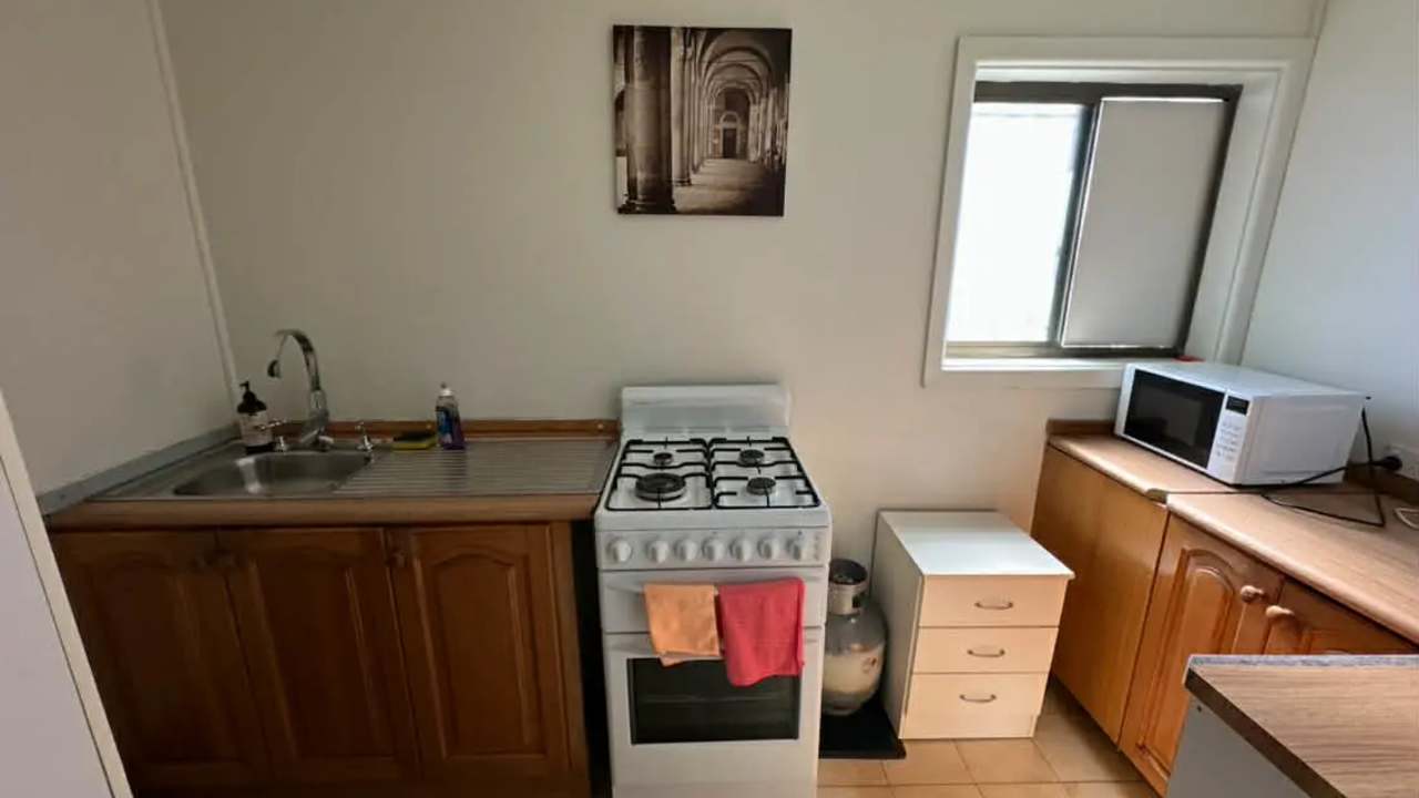 Furnished room in a share house