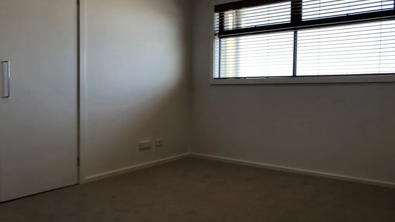 Unfurnished room in a share house
