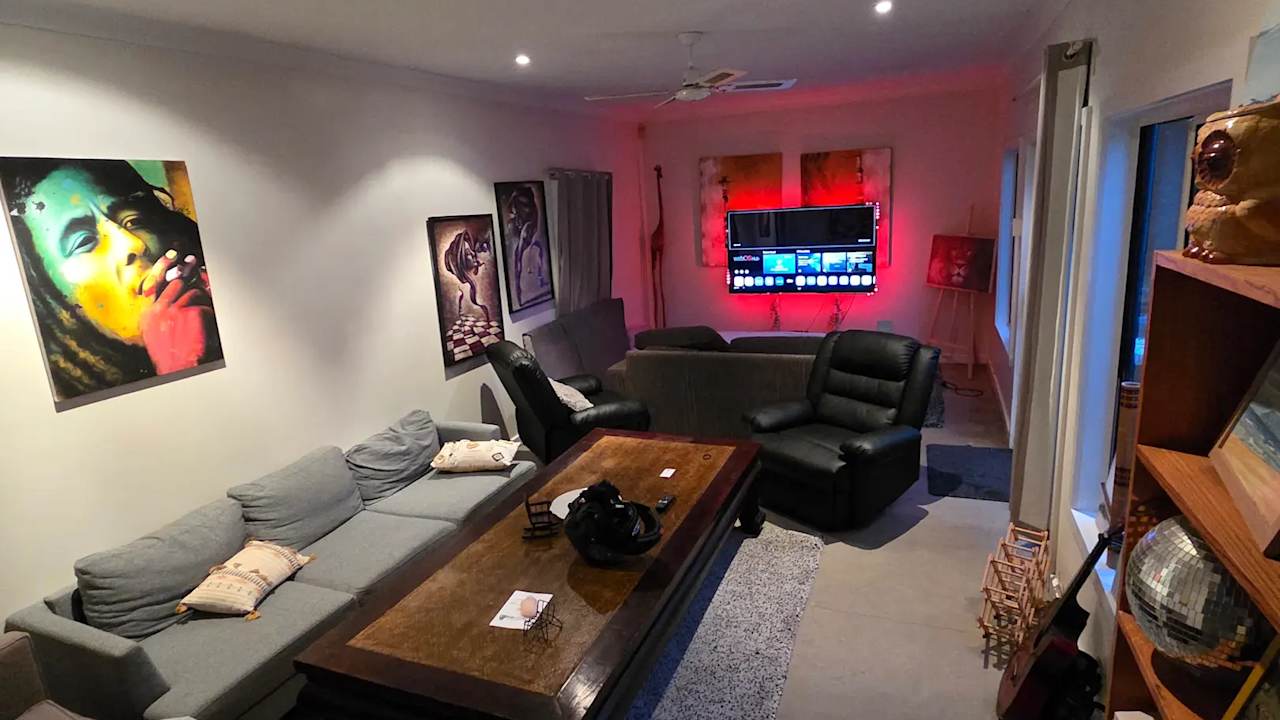 Furnished room in a share house