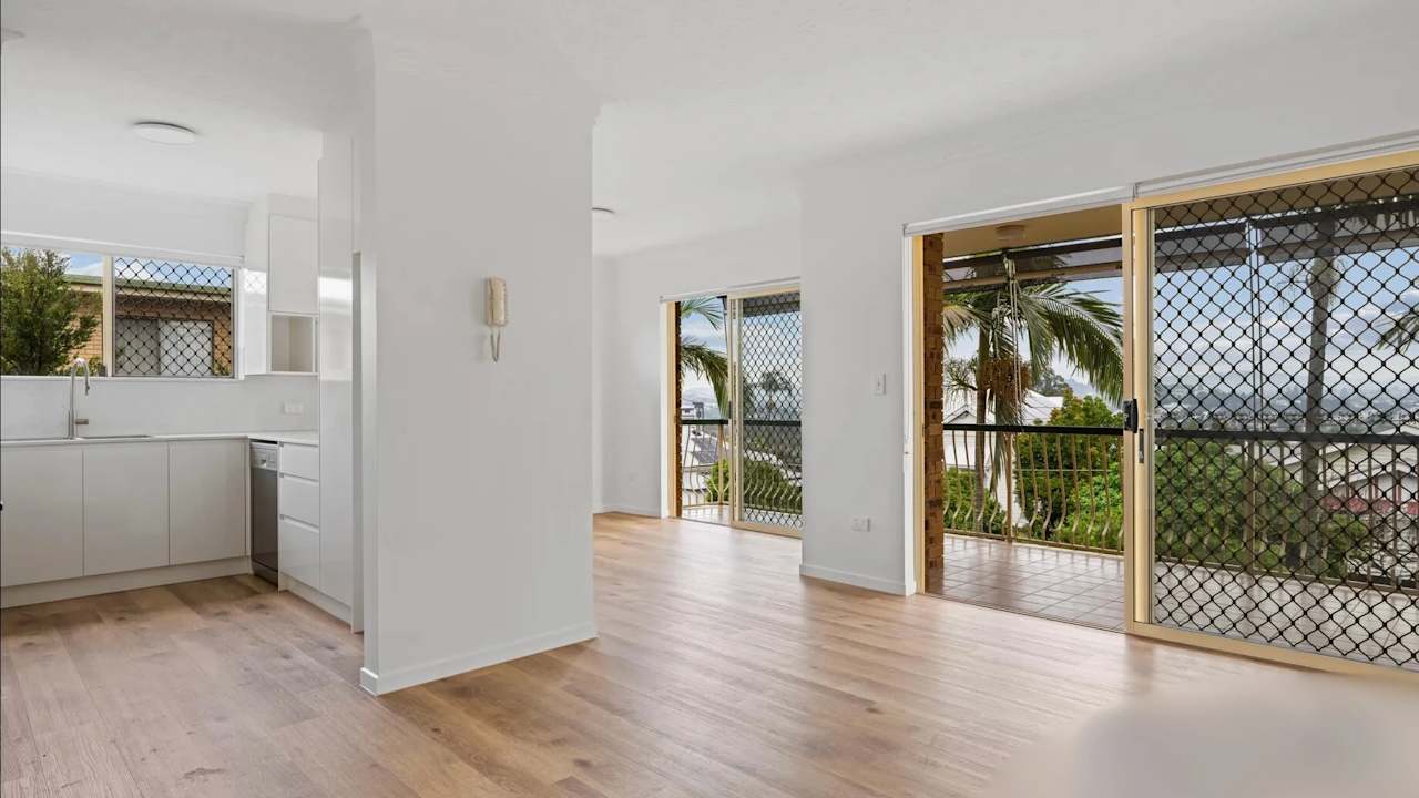 Unfurnished room with own bathroom