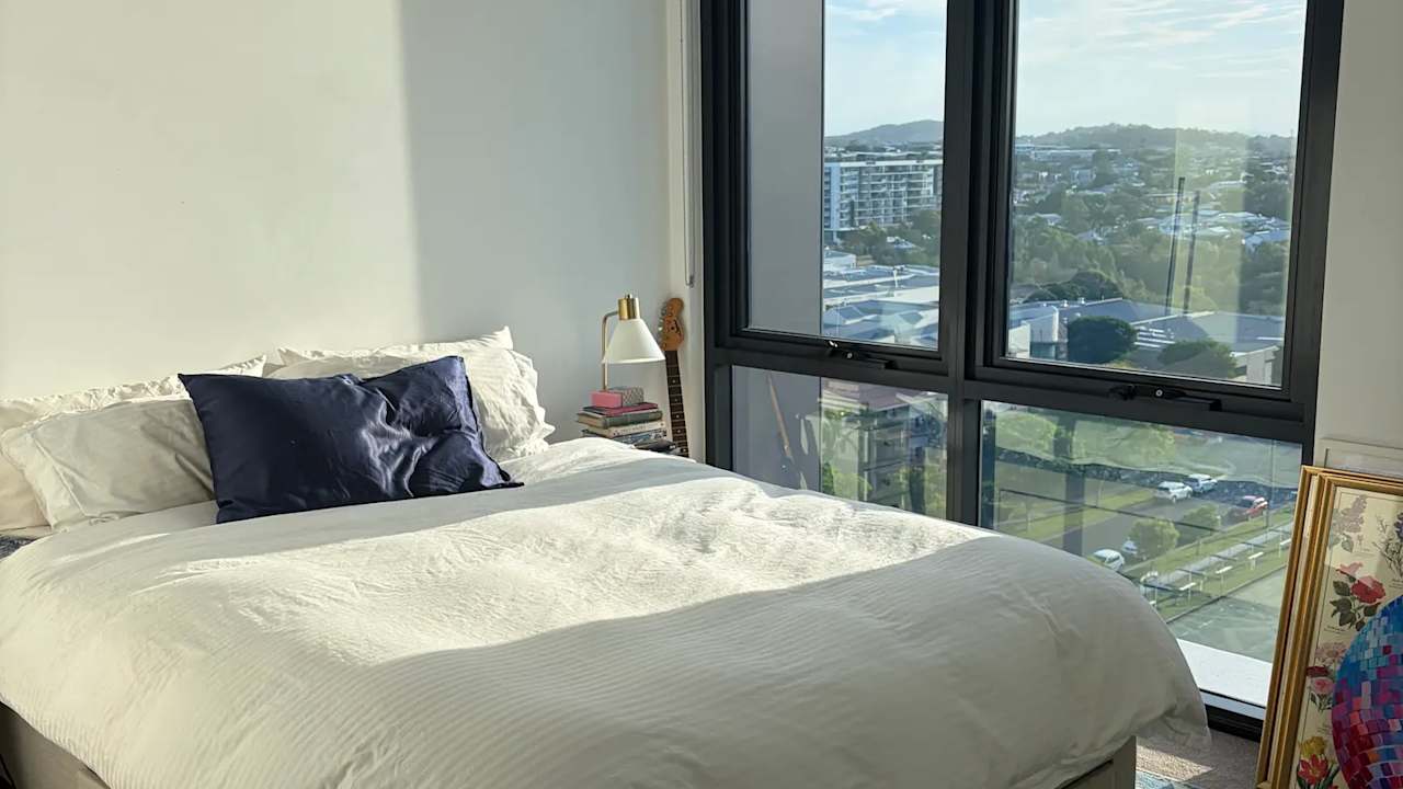 Unfurnished room with ensuite in a flatshare