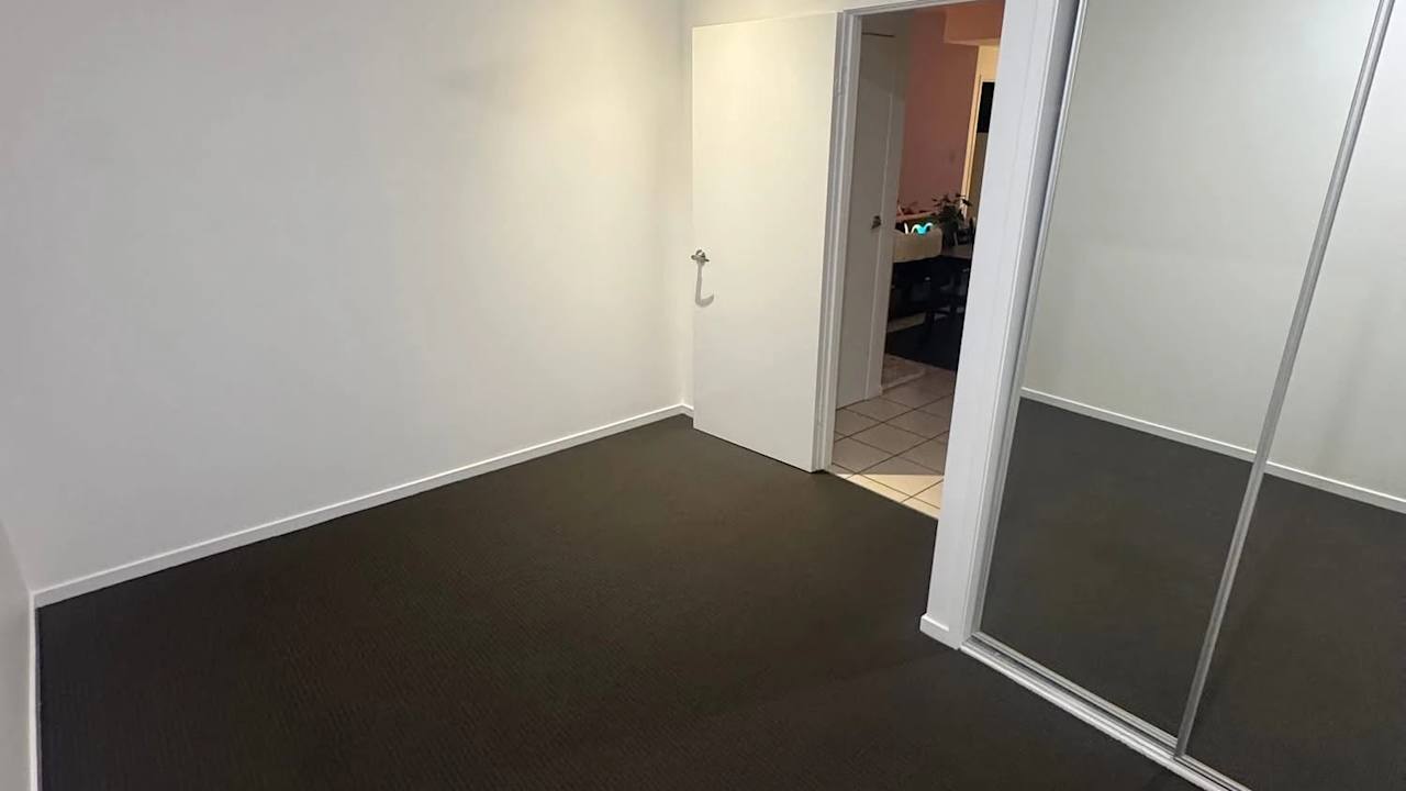 Unfurnished room in a share house