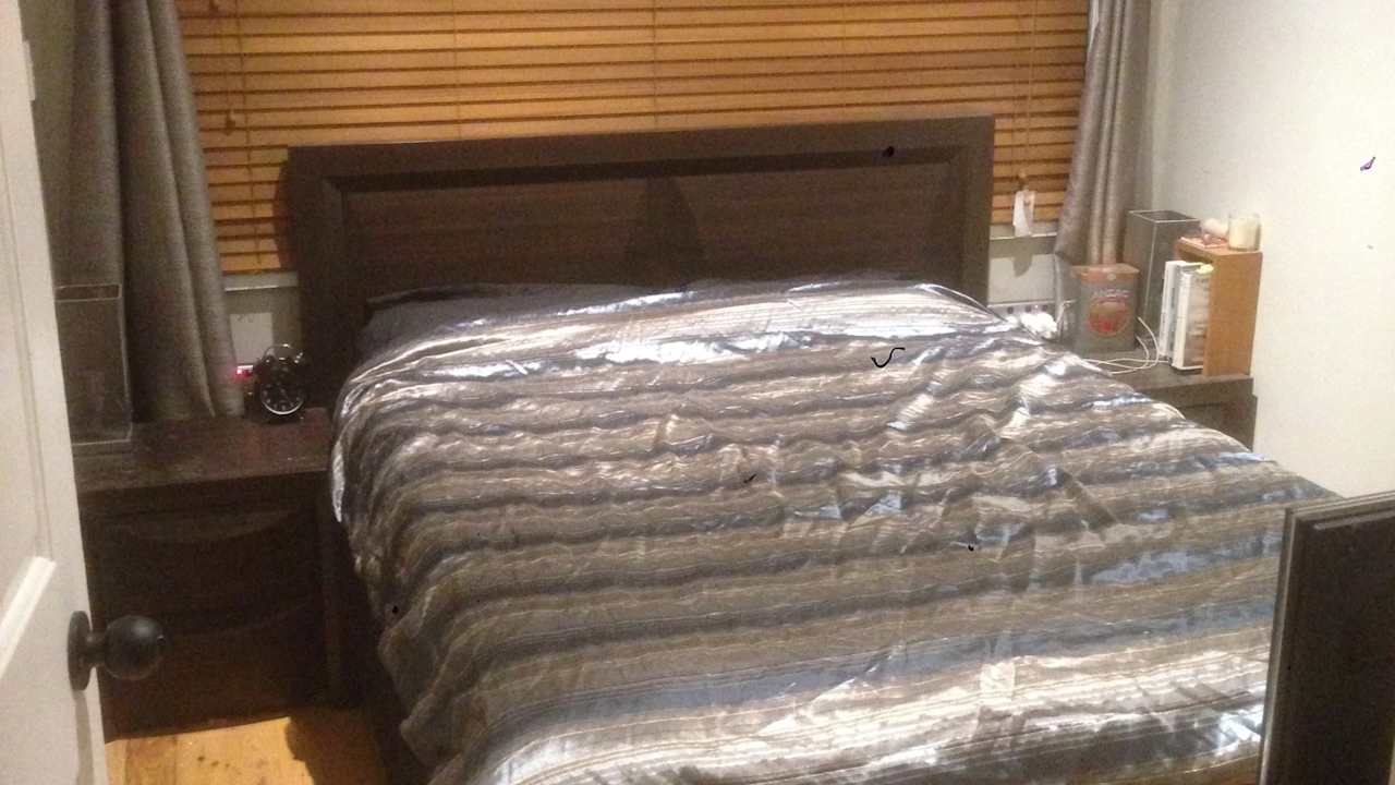 Room in a share house