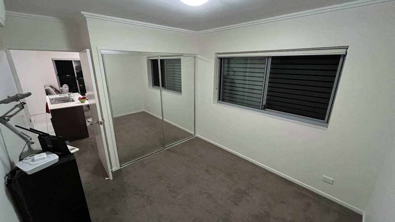 Unfurnished room with own bathroom