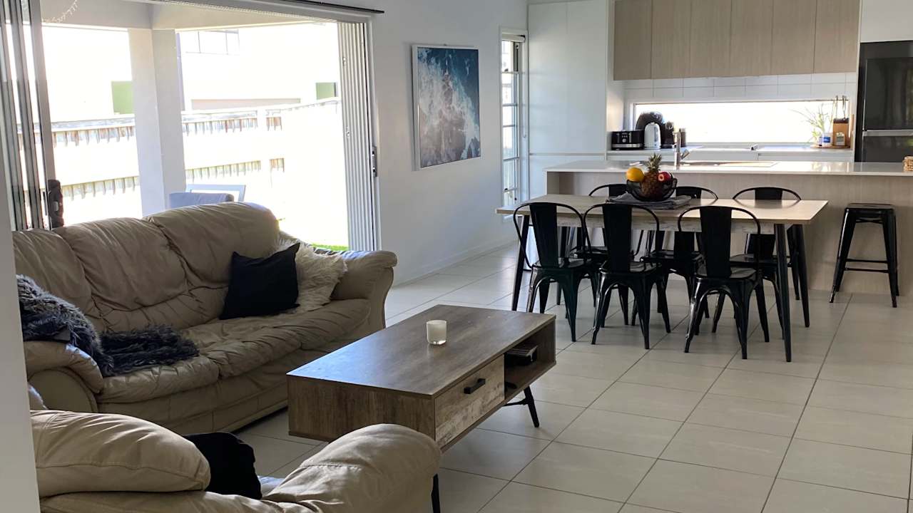 Unfurnished room with own bathroom