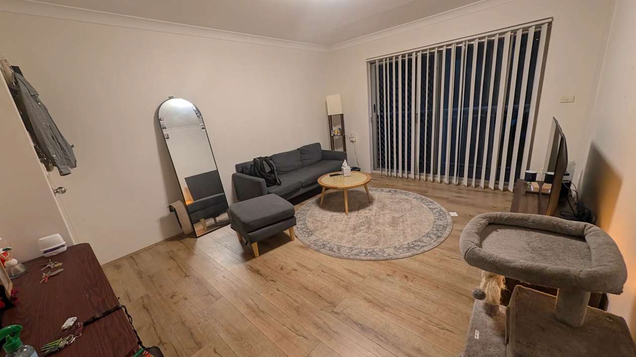 Unfurnished room in a flatshare